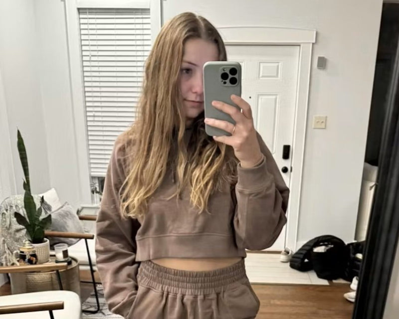 Lindsay D.