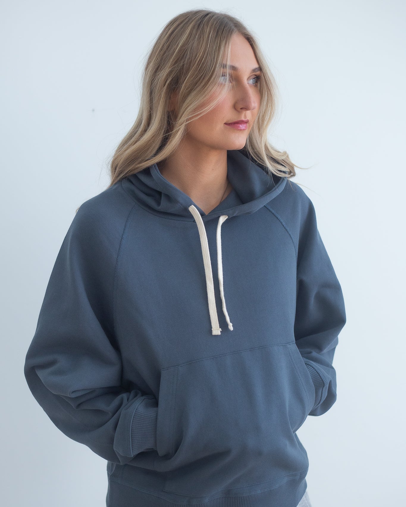 Women's Organic Cotton Midweight Raglan Hoodie